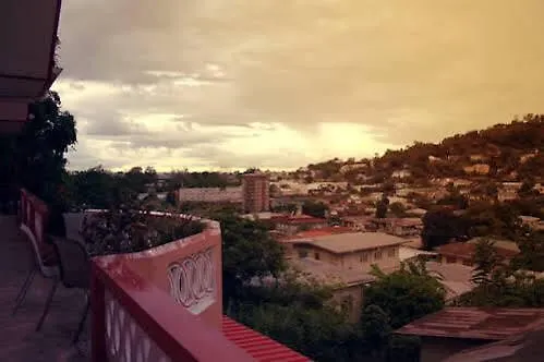 Carolyns View Otel Port of Spain Konukevi