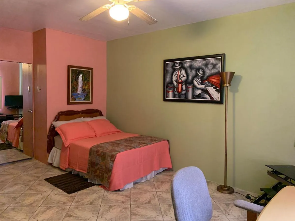 Carolyns View Hotel Port of Spain
