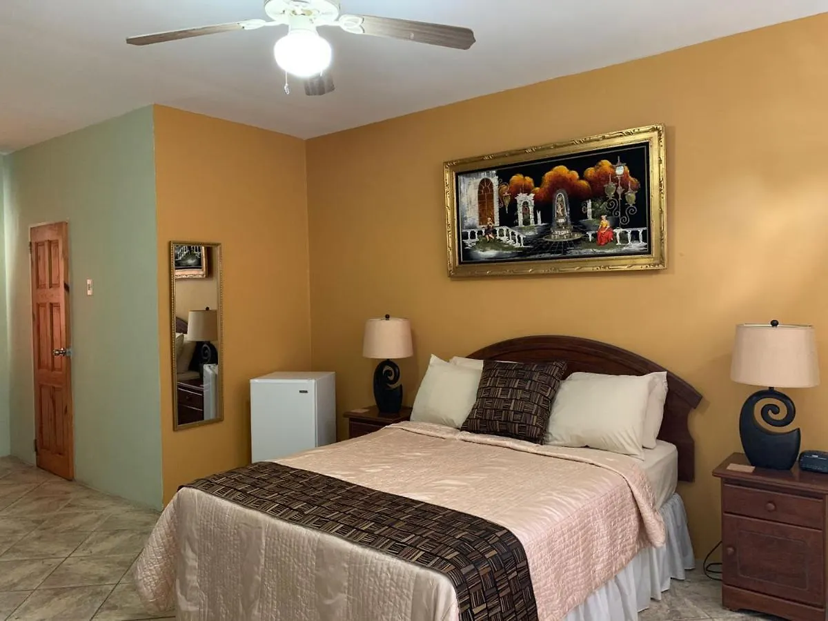 Carolyns View Hotel Port of Spain