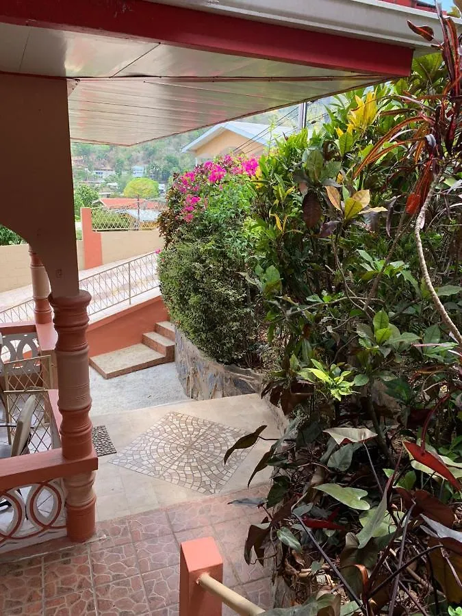 Casa de hóspedes Carolyns View Hotel Port of Spain